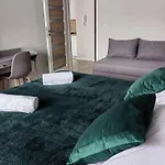 Miodowa W Straconce Apartamento *