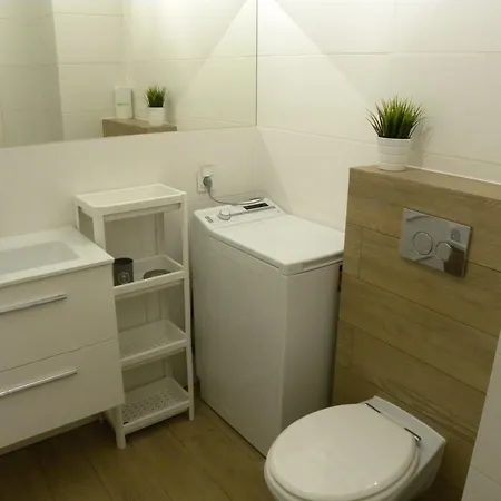 Miodowa W Straconce Apartman *